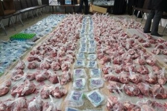 توزیع ۱۲۰۰ بسته گوشت قرمز بین نیازمندان استان مرکزی