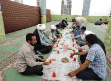 برپایی سفره افطاری ساده در مساجد شهرستان میناب